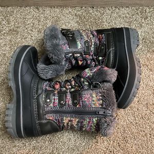 Kids gray snow boots